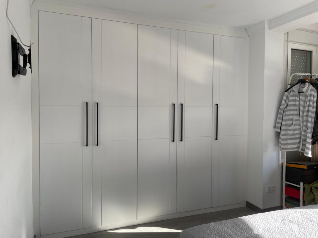 Instalación de puertas de madera en Teruel